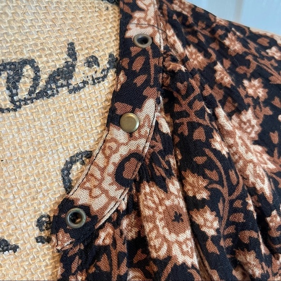 Dressbarn Top Size XL - Picture 5 of 6